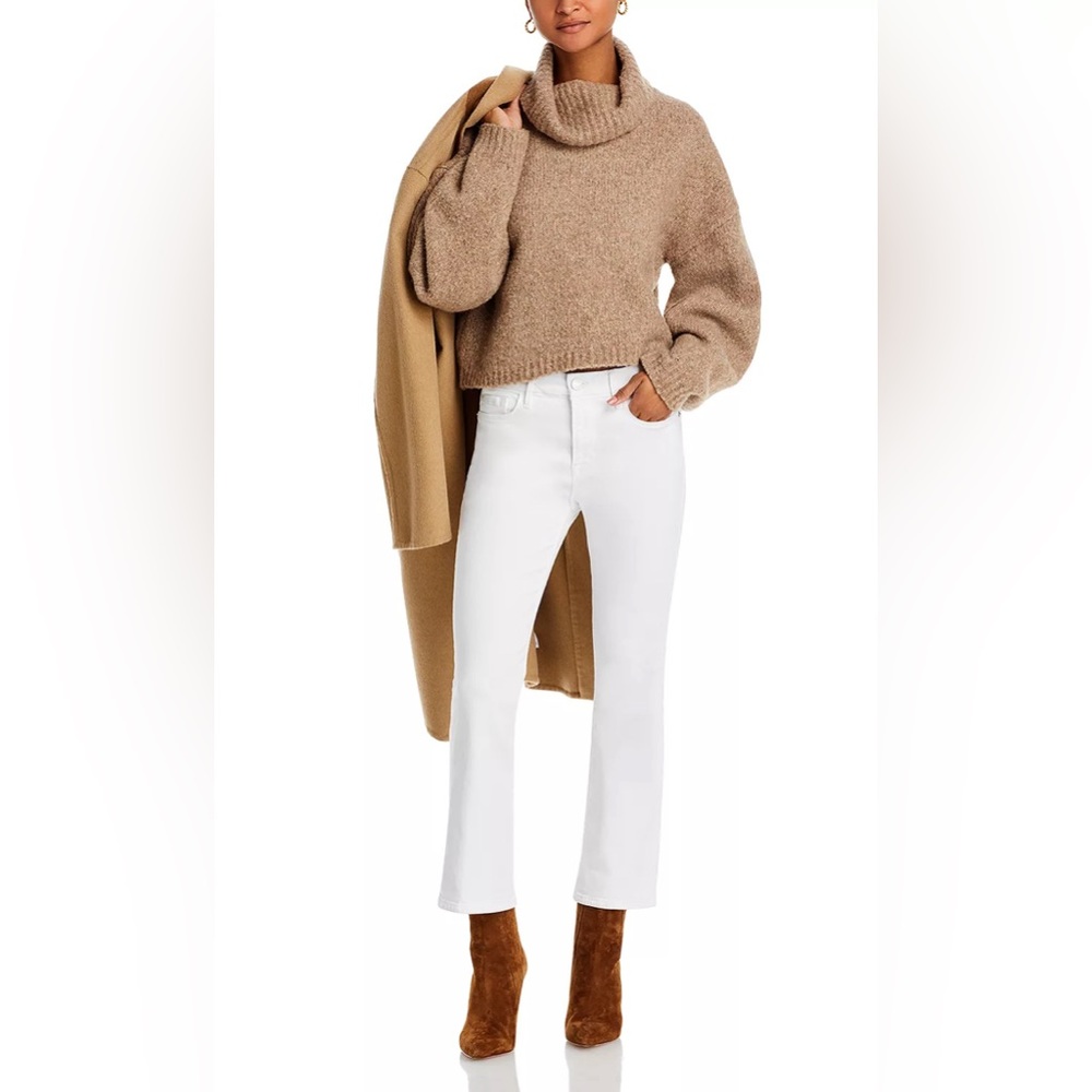 NWT Frame Le Crop Mini Jeans in White. Size 31